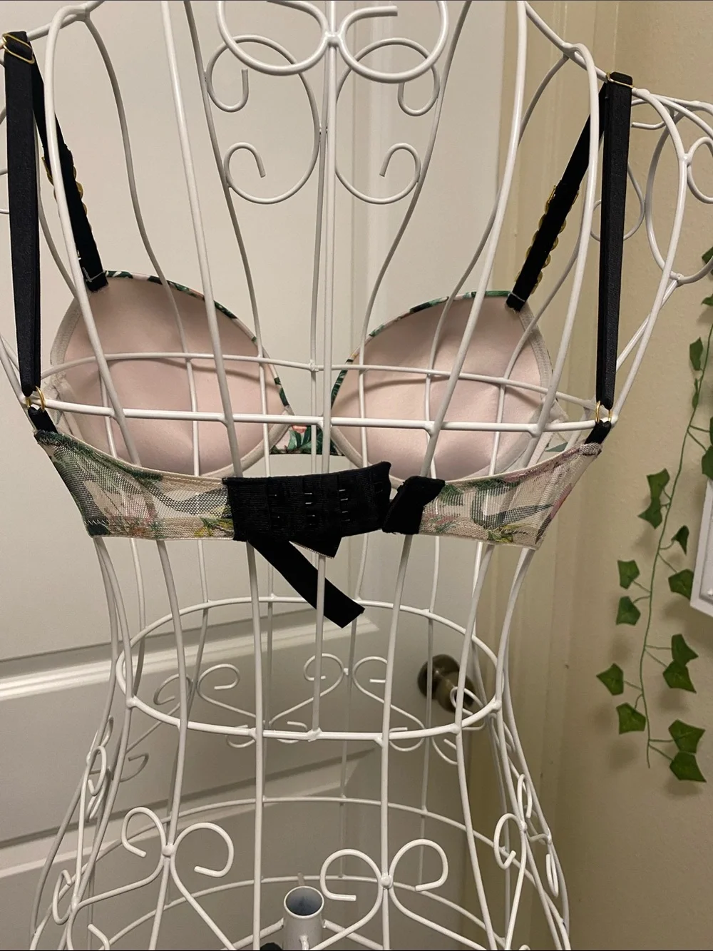 Victoria's Secret Pink Floral Push-Up Bra with Gold Chain Straps - Picture 2 of 6